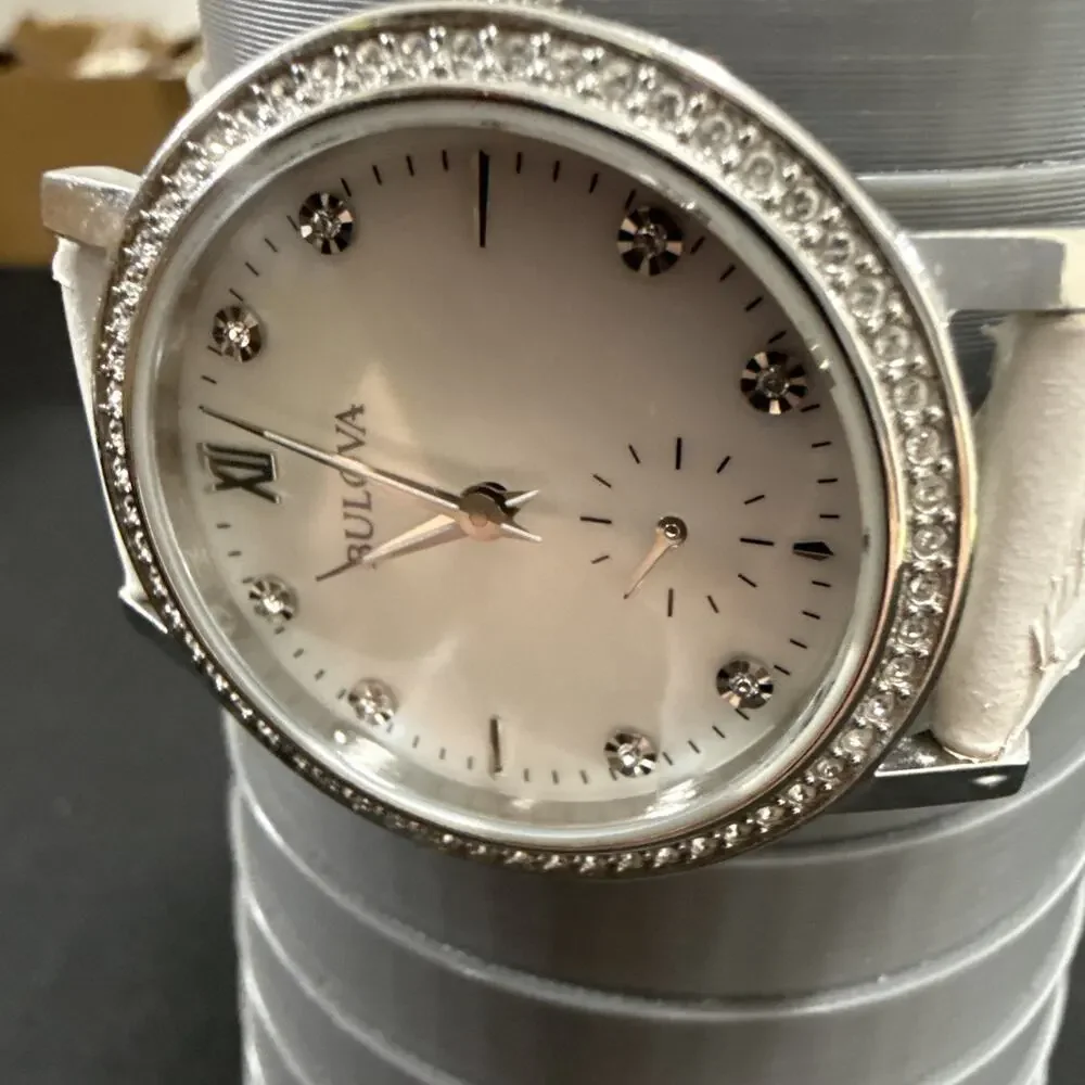 Women’s Bulova 96L245 Wristwatch New Battery 32mm Case Mother Of Pearl Dial (Z3)